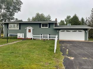 3 Eagle St, Ishpeming, MI 49849