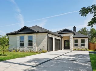 3221 Canada Dr, Dallas, TX 75212