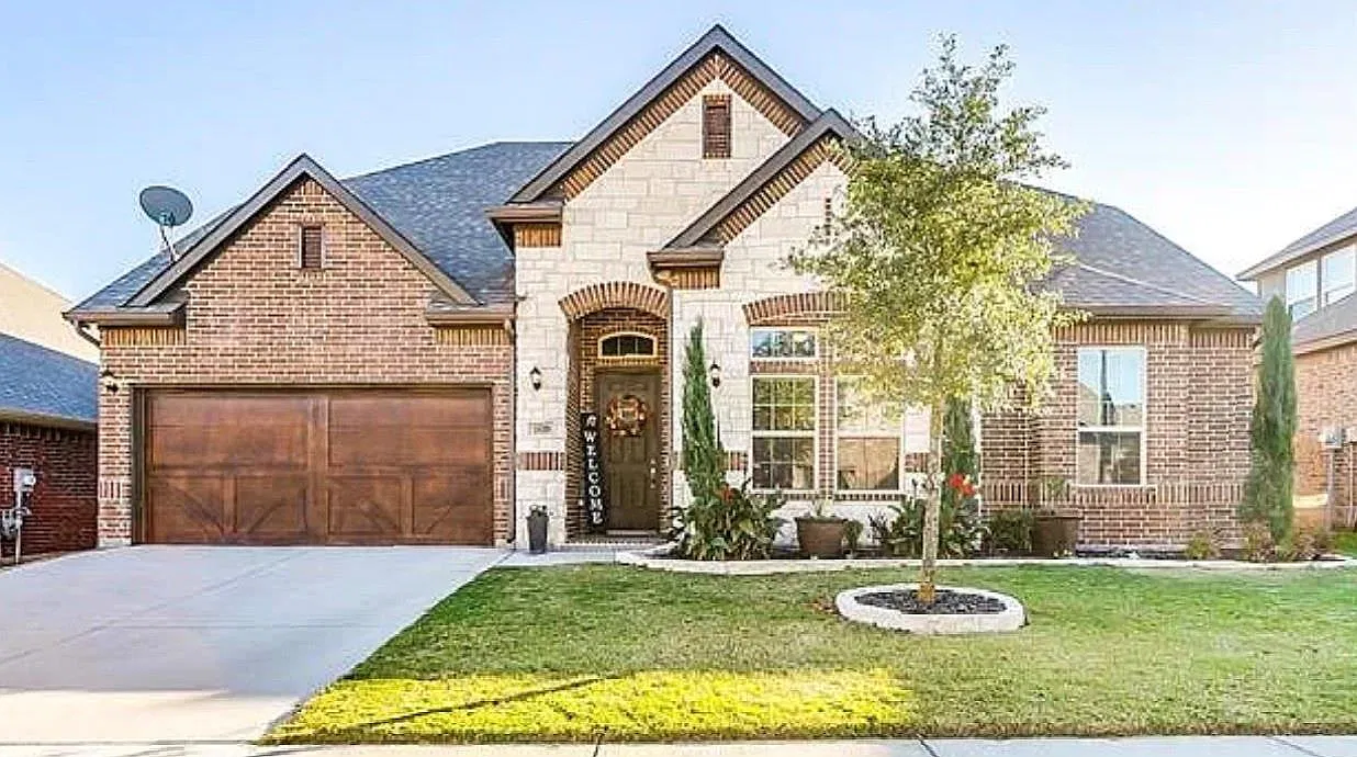 4 bed, 3460 sqft, $4,200 — Photo 1