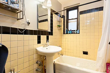 Rented by (Legacy) Elegran