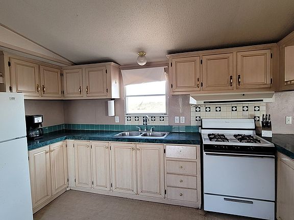5th image of 4908 W Gomez Rd