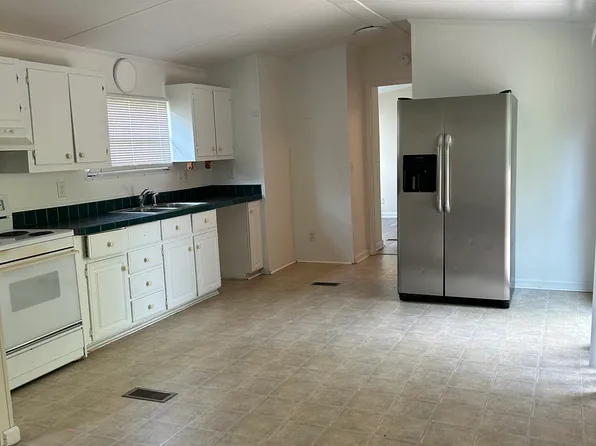 116 Cypress Valley Trl, Mount Airy, NC 27030
