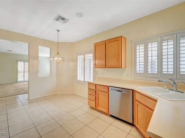 3025 Seaford Peak Dr, Henderson, NV 89052