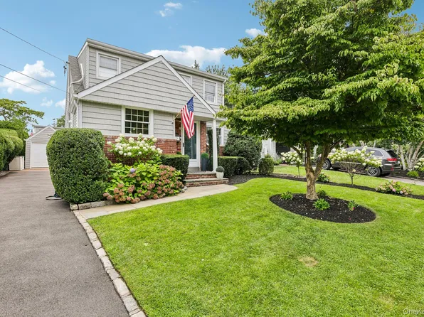 76 Highfield Avenue, Port Washington, NY 11050