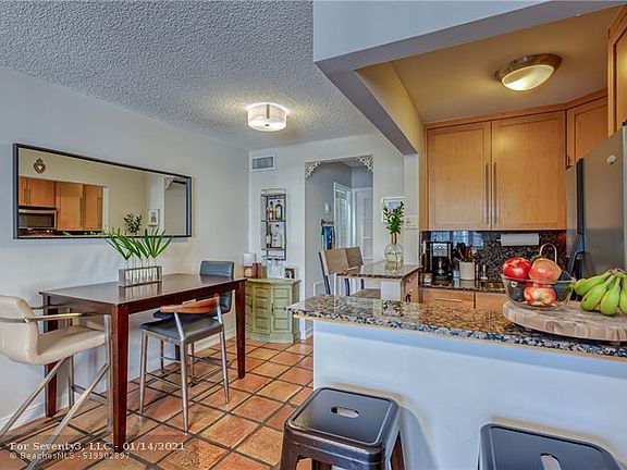 4th image of 1231 SE 1st St APT 11