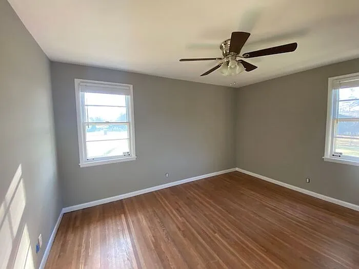 6407 Robinhood Ln NW — Photo 5