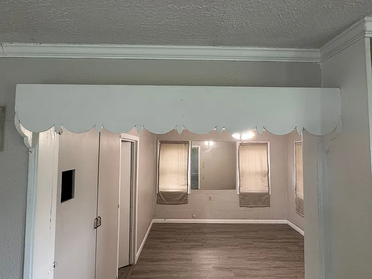 304 N Rockingham Ave — Photo 14