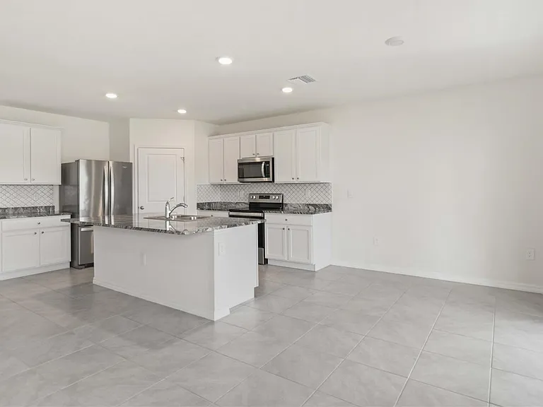 17129 Reserva Dr — Photo 9