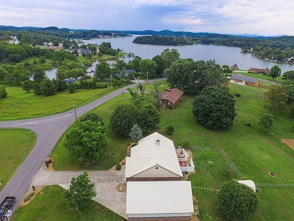2nd image of 605 Mount Laurel Dr