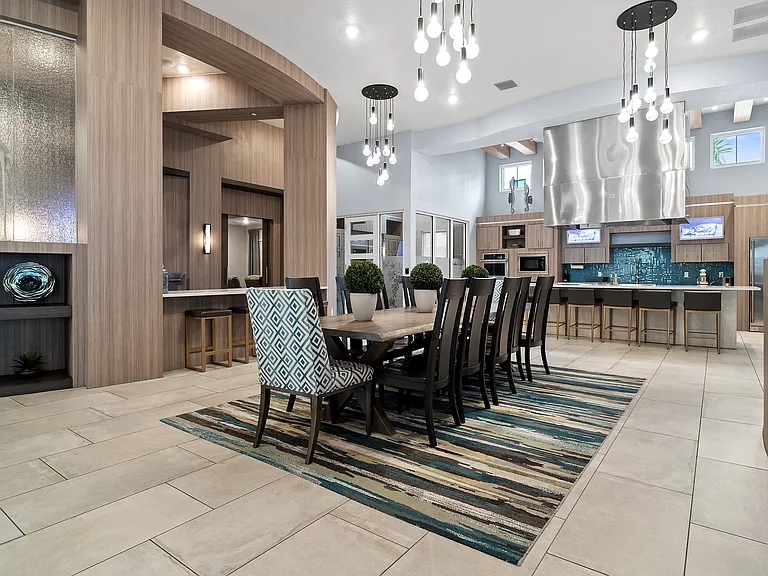 Centre Pointe Apartments — Photo 28
