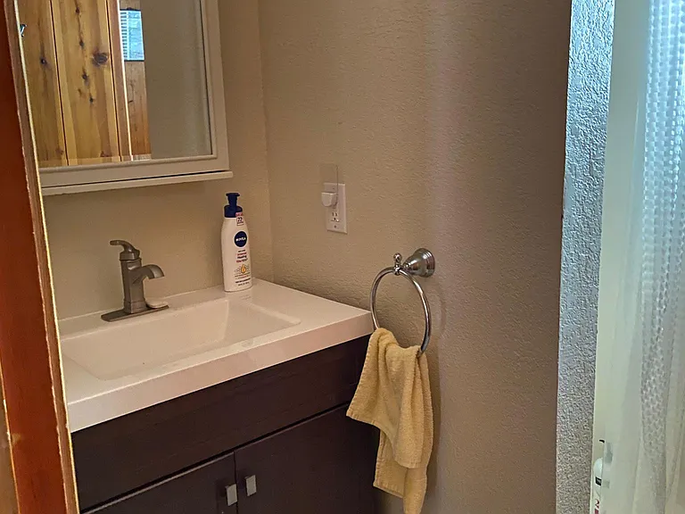 2nd bathroom