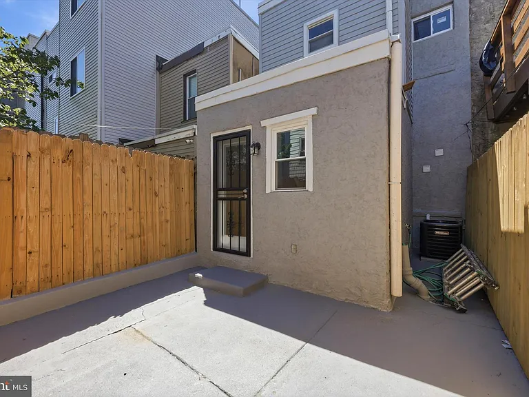 2625 Manton St — Photo 23