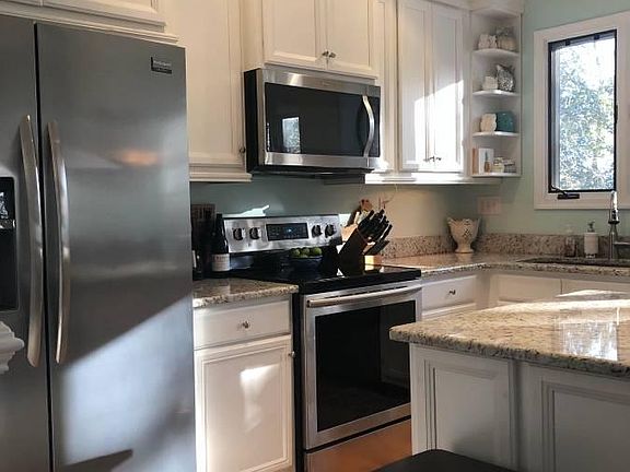 4th image of 9441 Apple Blossom Dr