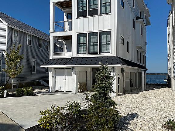 3rd image of 8407 Sounds Ave