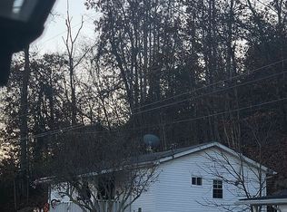 5095 Doss Hill Rd, Barboursville, WV 25504