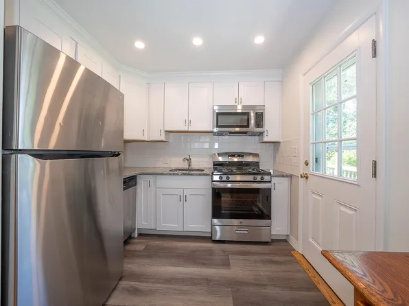 35 Eastwood Rd, Berwyn, PA 19312
