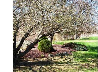 12 Allen St, Waterford, CT 06385