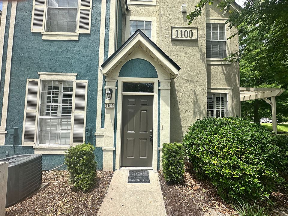 1st image of 13700 Richmond Park Dr N APT 1102