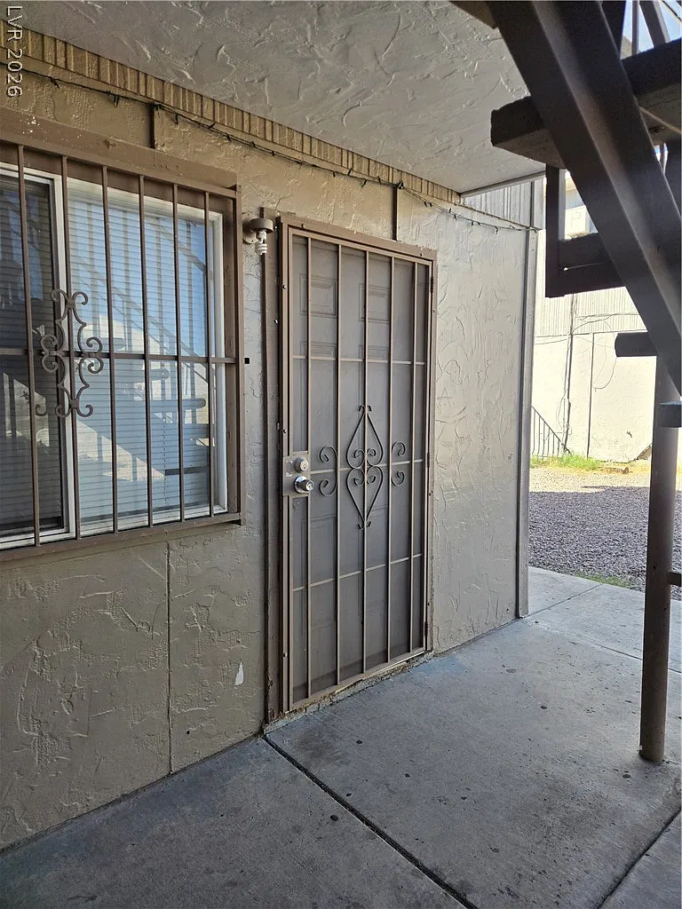 2 bed, 2.0 bath, 3648 sqft, $1,150 — Photo 1