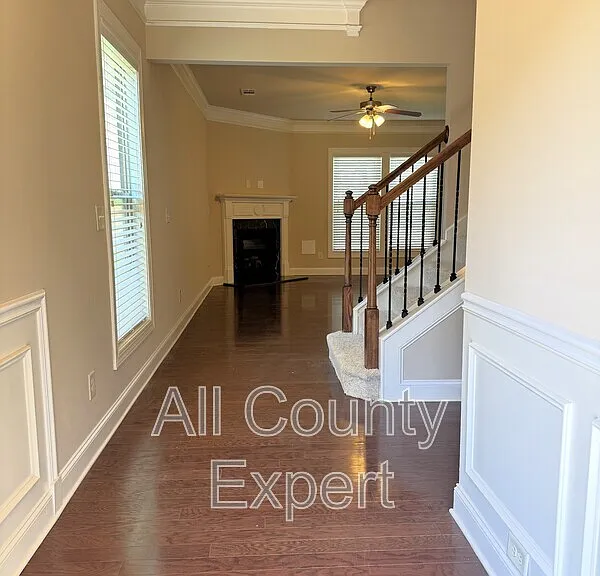 1065 Township Cir — Photo 3
