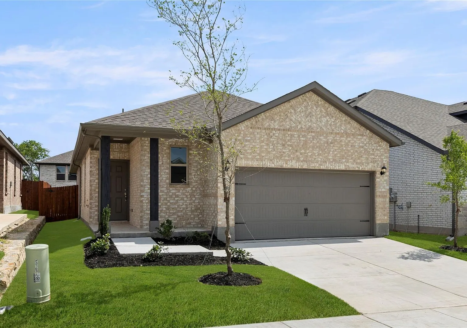 3105 Sedge Grass Drive — Photo 2