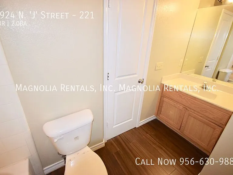 2924 N J St #221 — Photo 18
