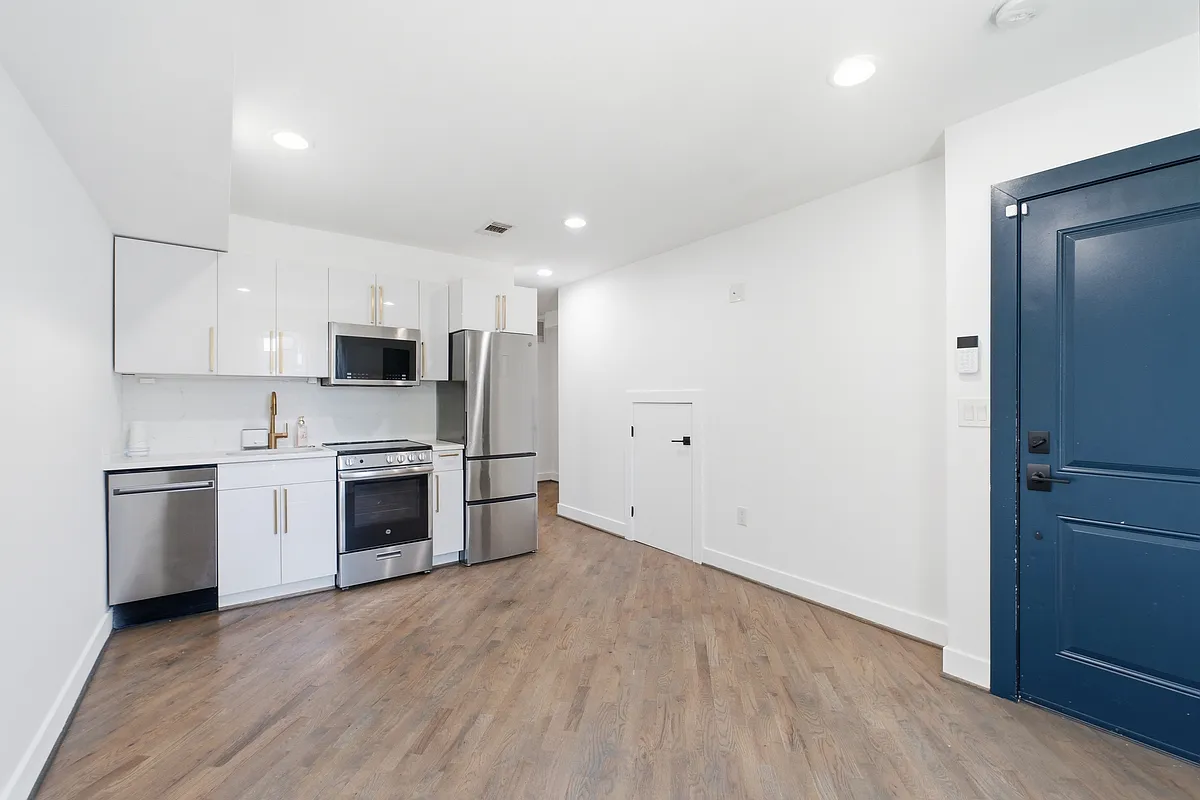 Building Photo - 1808 Benning Rd NE #2