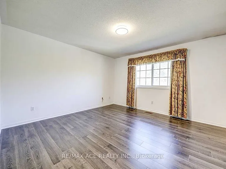 35 Pitchpine Dr — Photo 26