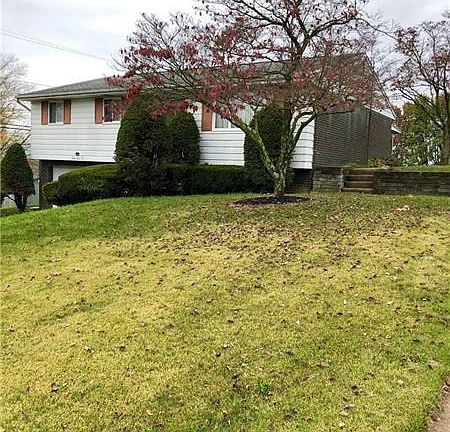2nd image of 1265 Bickerton Dr