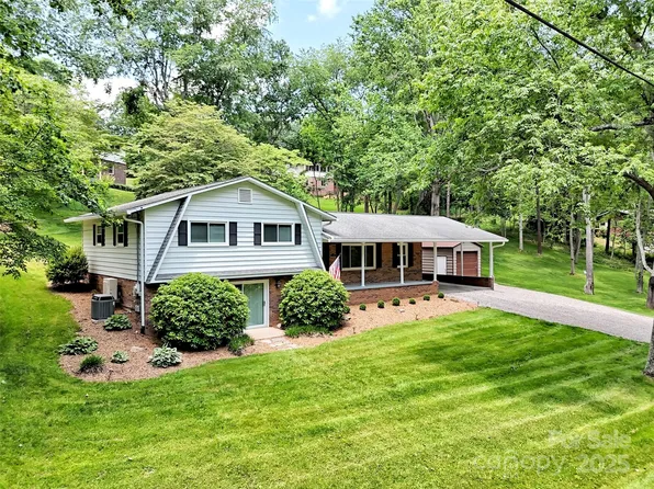 110 Stoney Brook Dr, Clyde, NC 28721