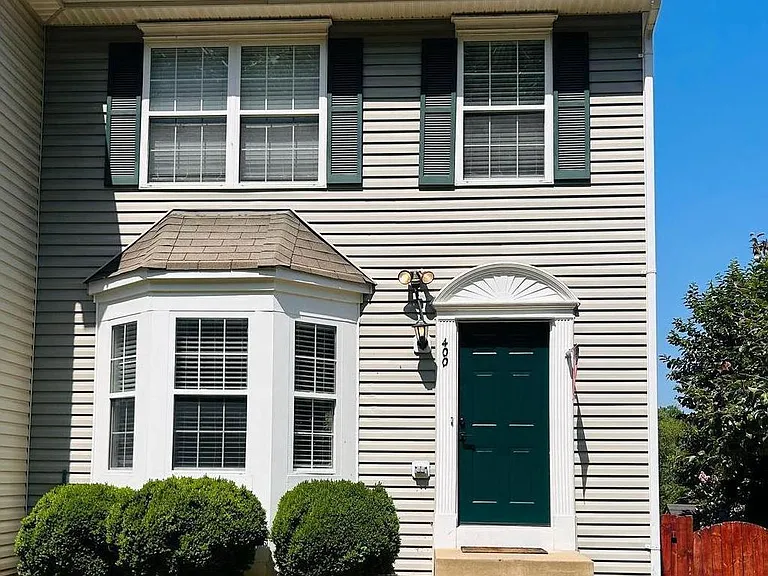 400 Munsons Hill Ct — Photo 1