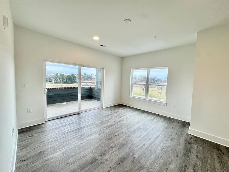 175 Black St W #305 — Photo 12
