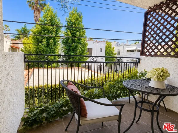 6151 Orange St APT 203, Los Angeles, CA 90048