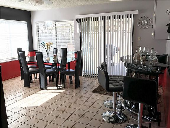 4th image of 5417 Kings Manor Dr