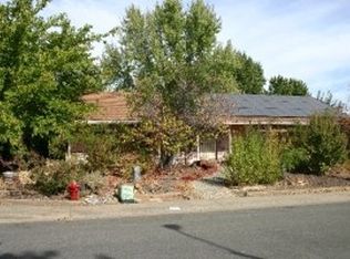 336 Rosewood Dr, Redding, CA 96003