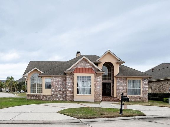 3rd image of 100 Pinehurst Ct