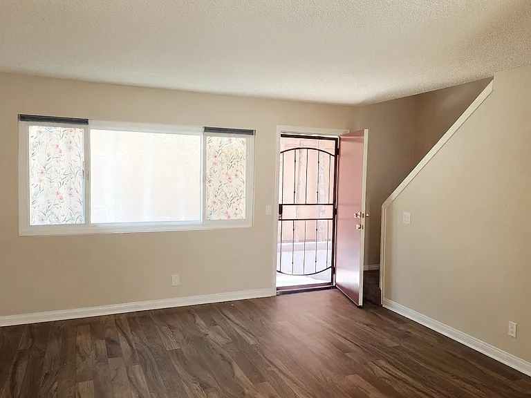 5822 Fullerton Ave #5 — Photo 3
