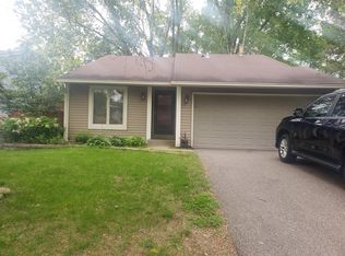 1365 Viewcrest Rd, Shoreview, MN 55126