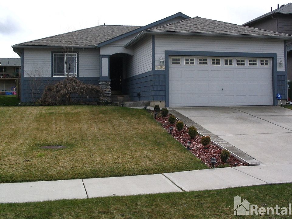 1st image of 3208 E 43rd Ave