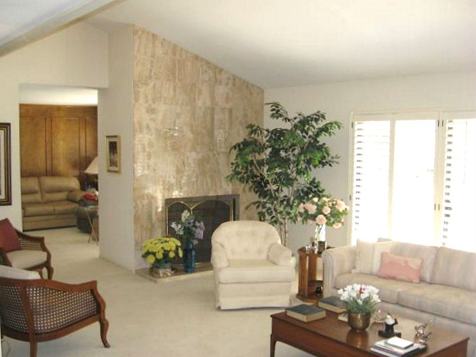 2nd image of 10218 Bothwell Rd