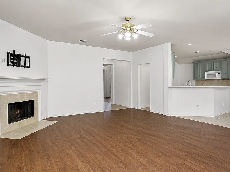 2718 Atlas Dr — Photo 7