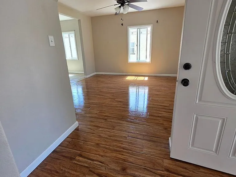2641 N Arrowhead Ave — Photo 9