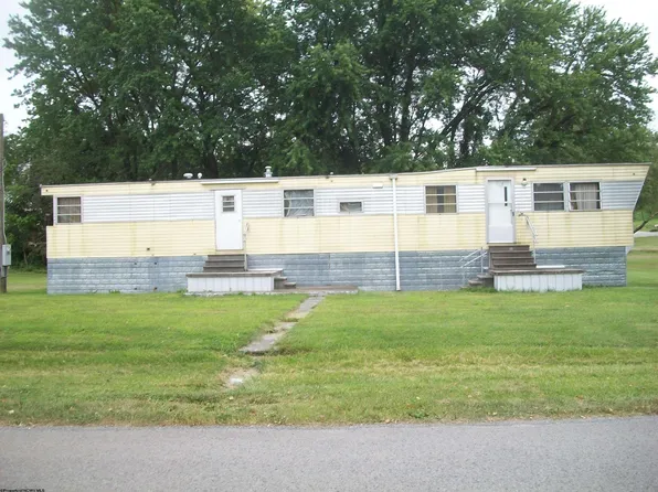 179 Elliott Ave, Belington, WV 26250