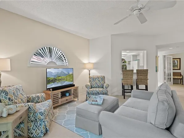 595 Serendipity Dr #595, Naples, FL 34108