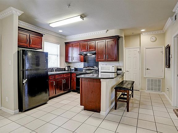 2nd image of 6468 Corporate Dr APT 107