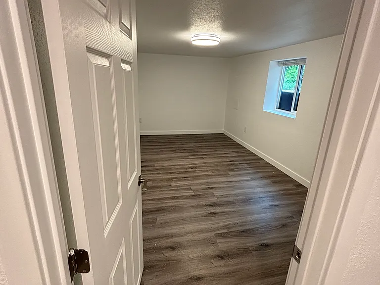 Dayligh5 bedroom