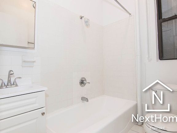 5th image of 30-84 34th St #1C