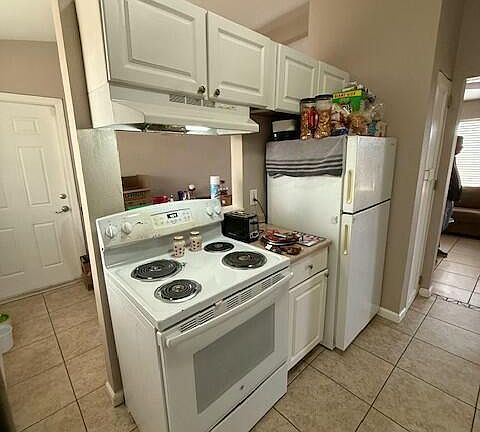 4th image of 8610 N 37TH Avenue