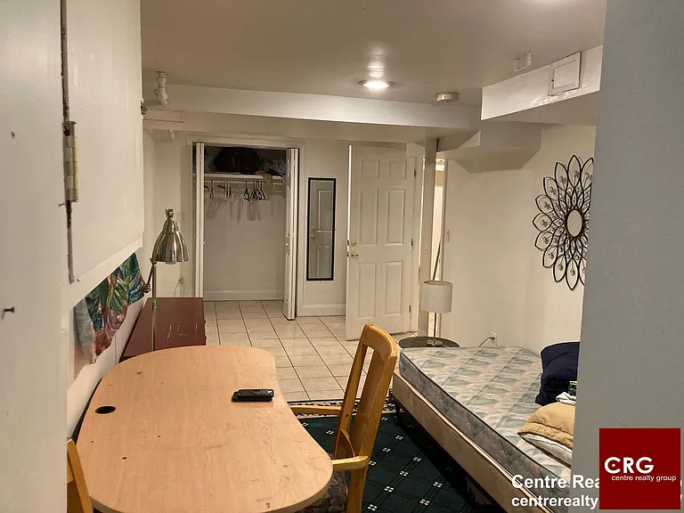 122 Westbourne Ter #1 — Photo 8