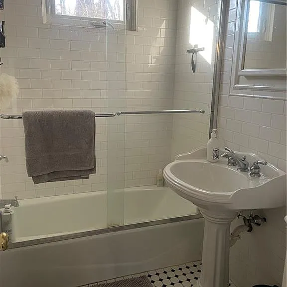 87B Red Coat Rd — Photo 6